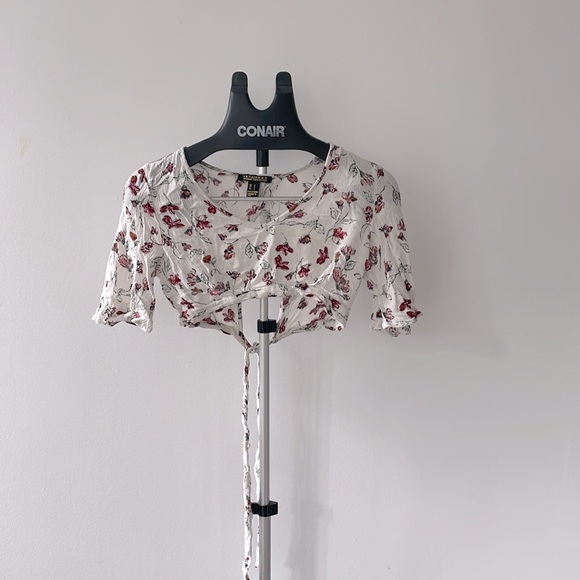 Crop top and shorts floral beach set - Picture 1 of 2